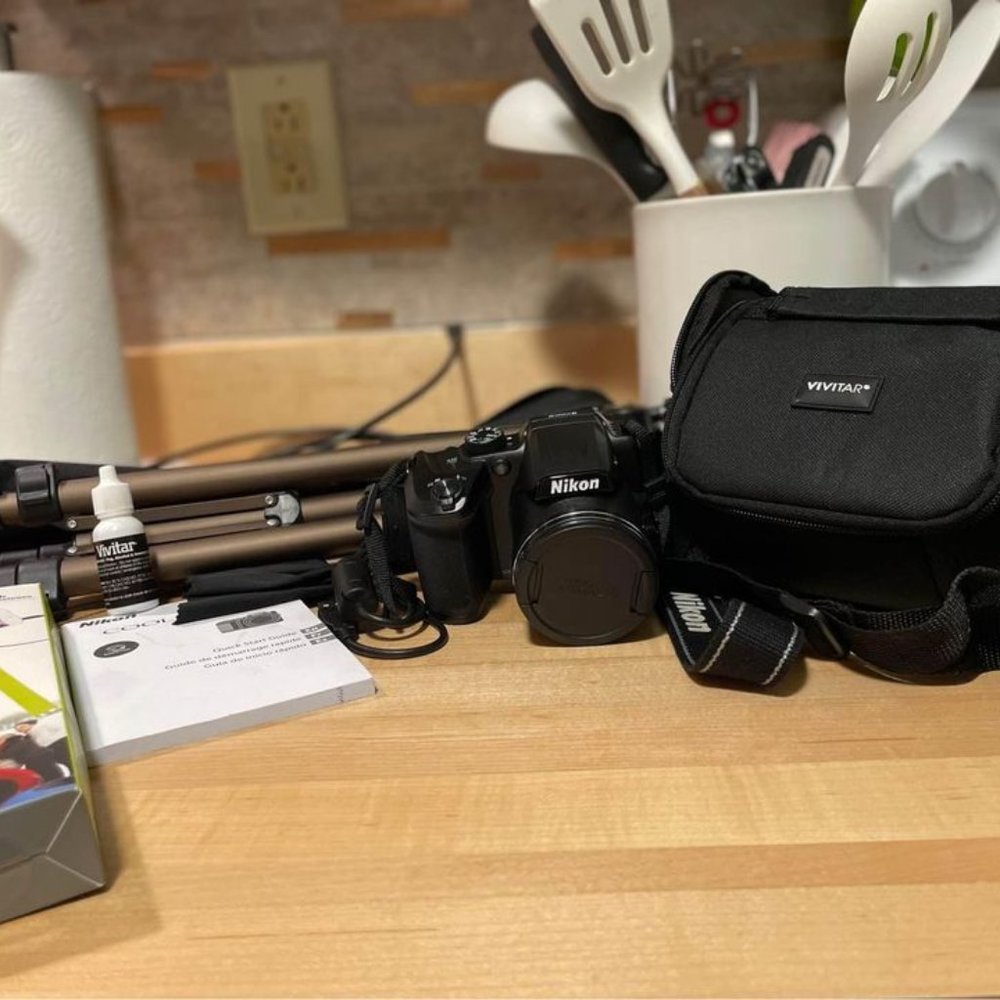 Nikon COOLPIX B500 16MP 40x Optical Zoom Digital Camera 32GB Bundle